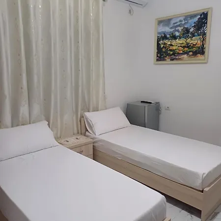 Sherifaj Alloggio in famiglia